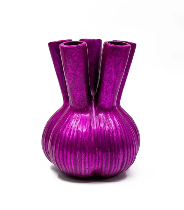 Daan Kromhout | Rovná váza Aglio – fuchsiová (16 x 16 x 19 cm)